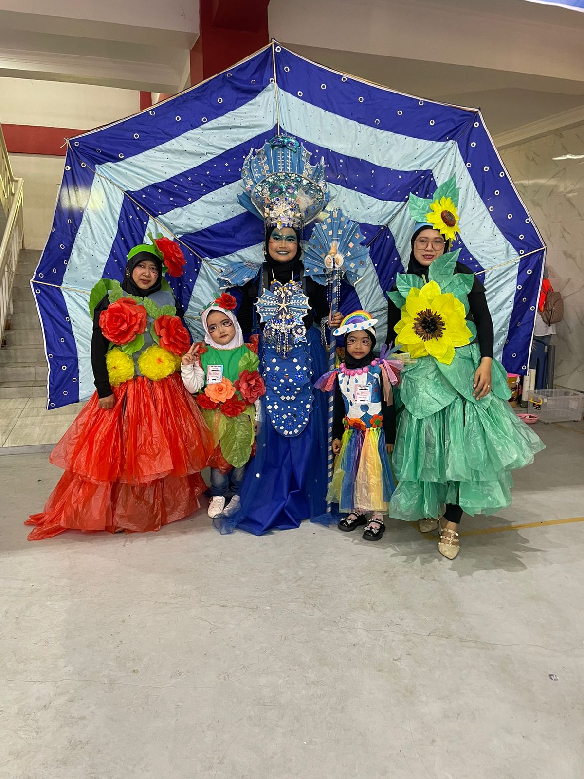 TKIT Bina Amal 03 Ikuti Festival ecoprint dan Fashion Show