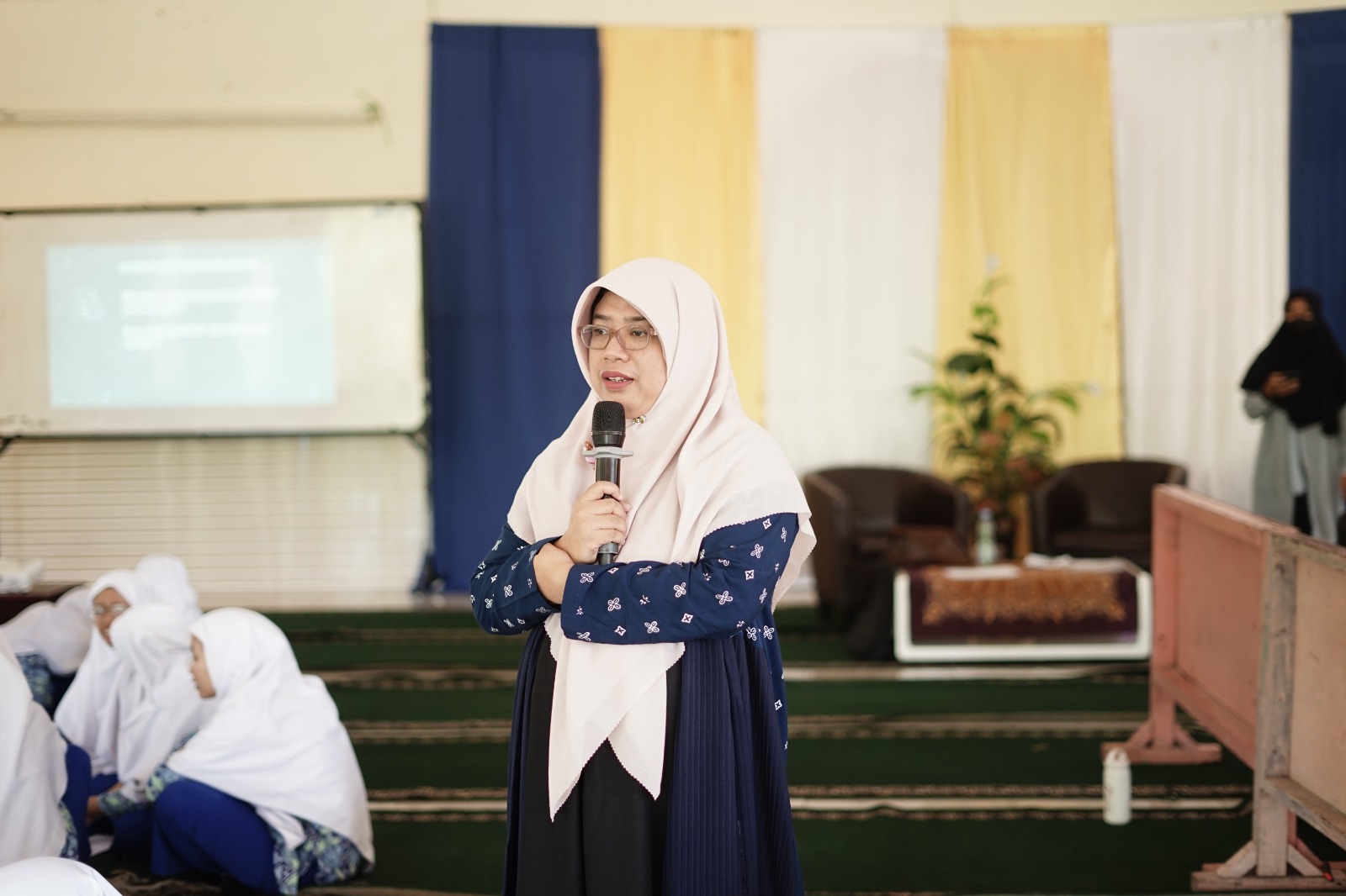 SMA IT BINA AMAL SEMARANG CEGAH PERUNDUNGAN DENGAN KEGIATAN P5