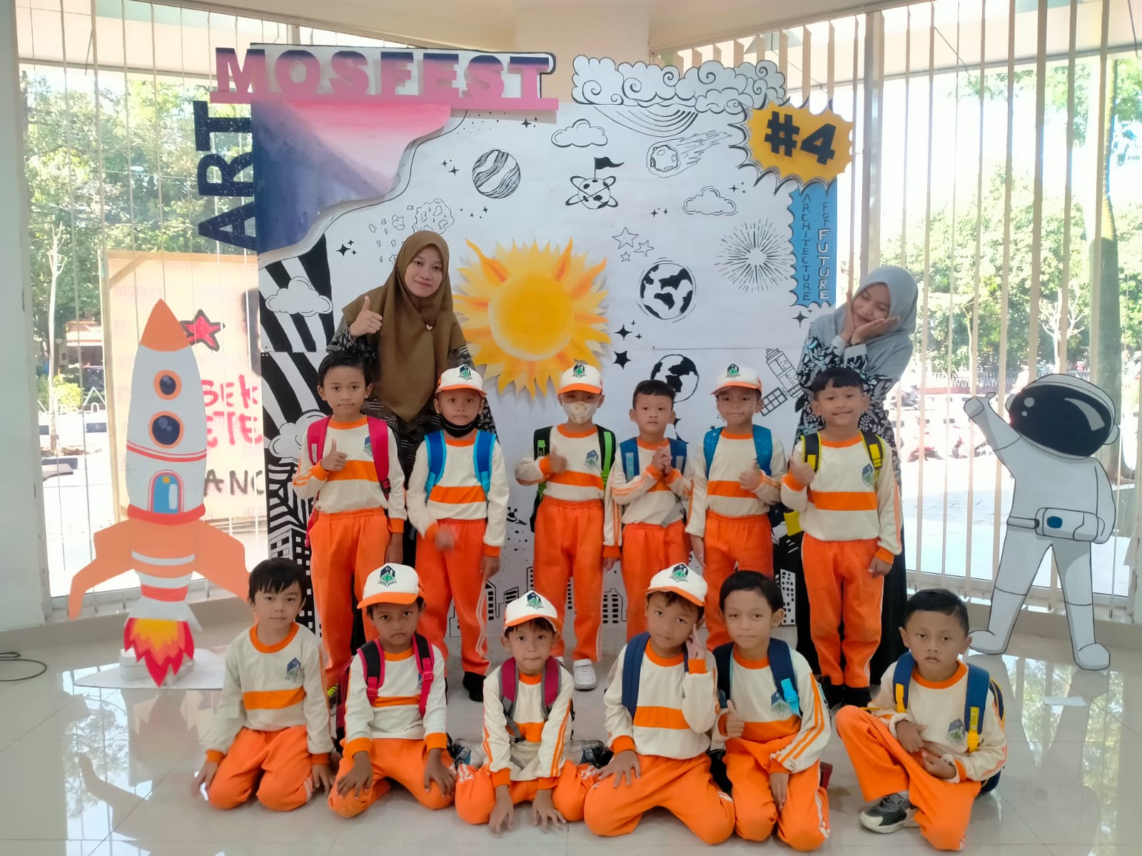 Mengagumi kebesaran Allah, anak didik TKIT BINA AMAL O2 SEMARANG mengunjungi Planetarium dan Observatorium UIN Walisongo